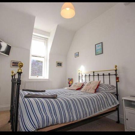 Light And Airy Central Lyme Regis Appartment With Parking Luaran gambar