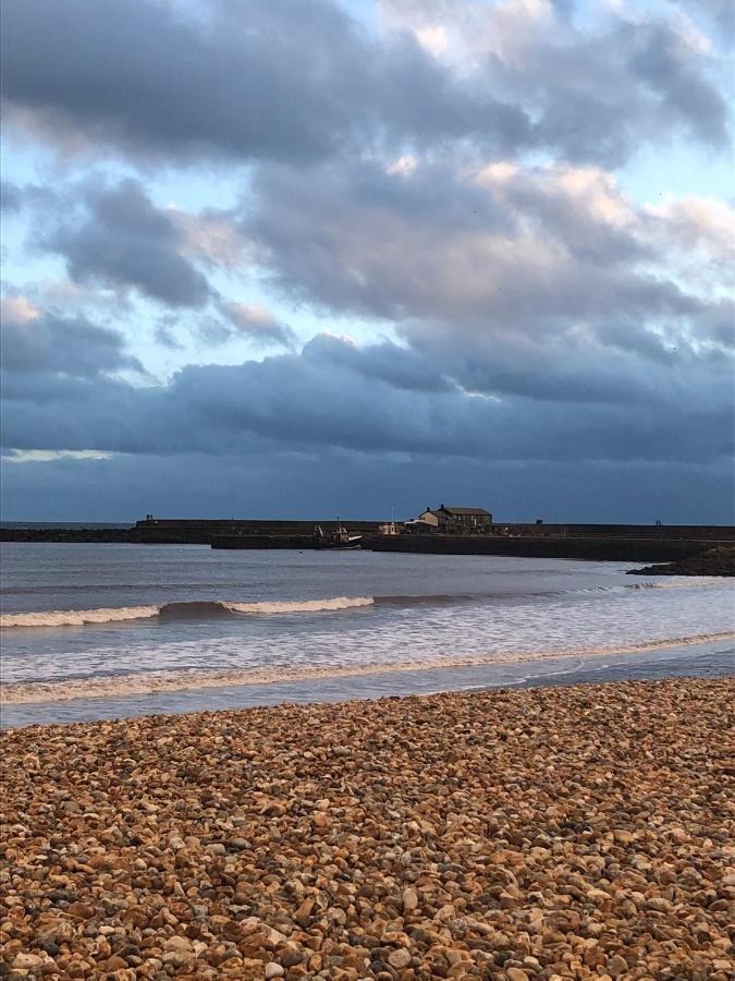 Light And Airy Central Lyme Regis Appartment With Parking Luaran gambar