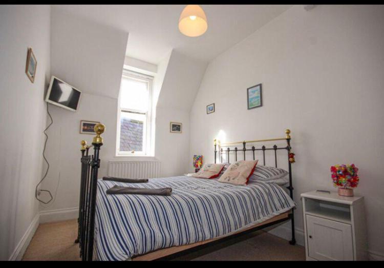 Light And Airy Central Lyme Regis Appartment With Parking Luaran gambar